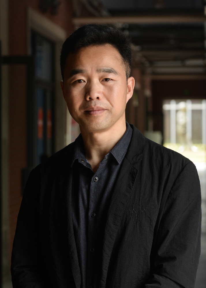 李金朱（国瓷红叶画院秘书长）